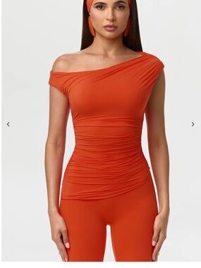 NAKED WARDROBE Ruches Off Shoulder Top & Capri Leggings